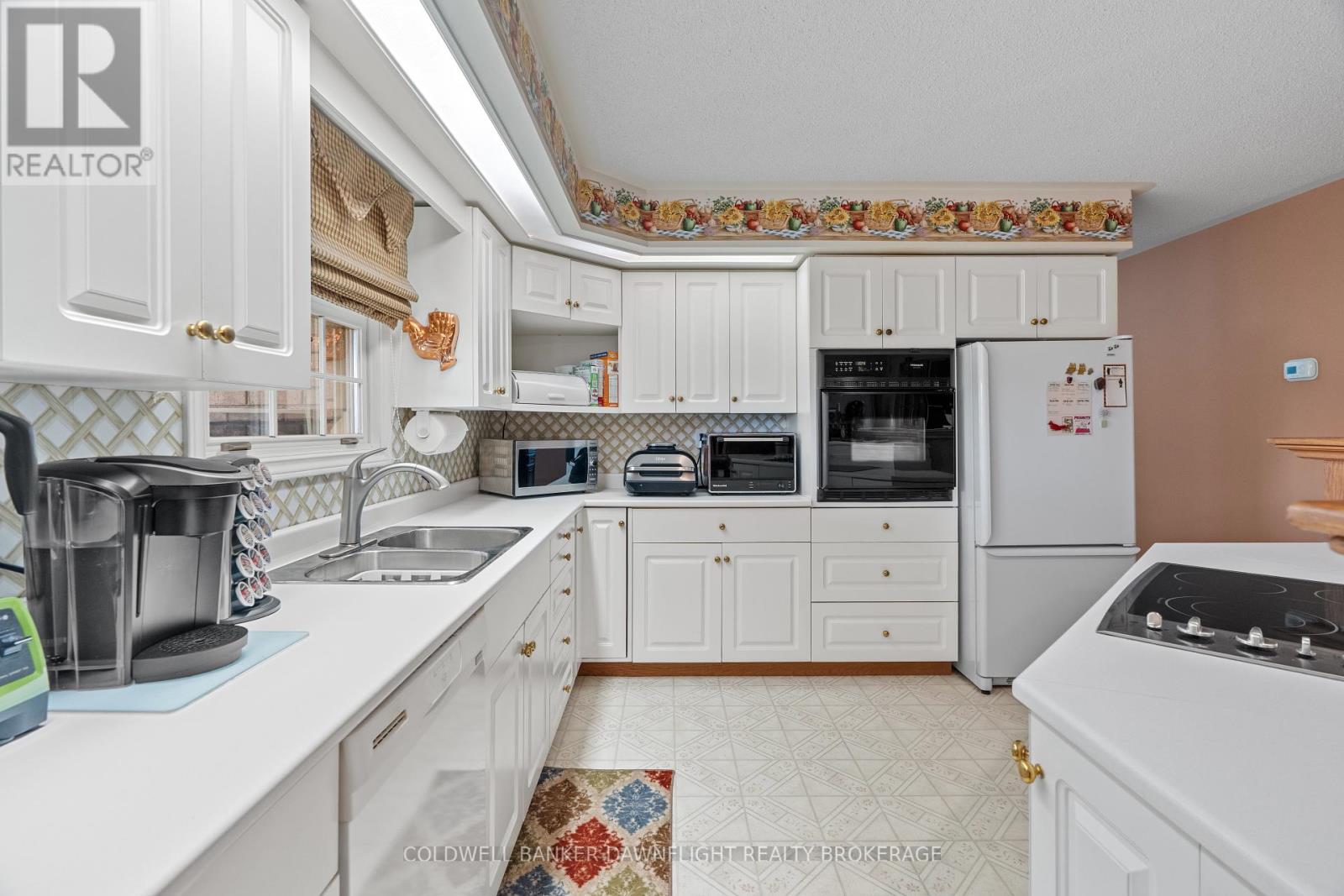 269 Rivers Boulevard, South Huron, Ontario N0M 1S1 - Photo 9 - X12203536