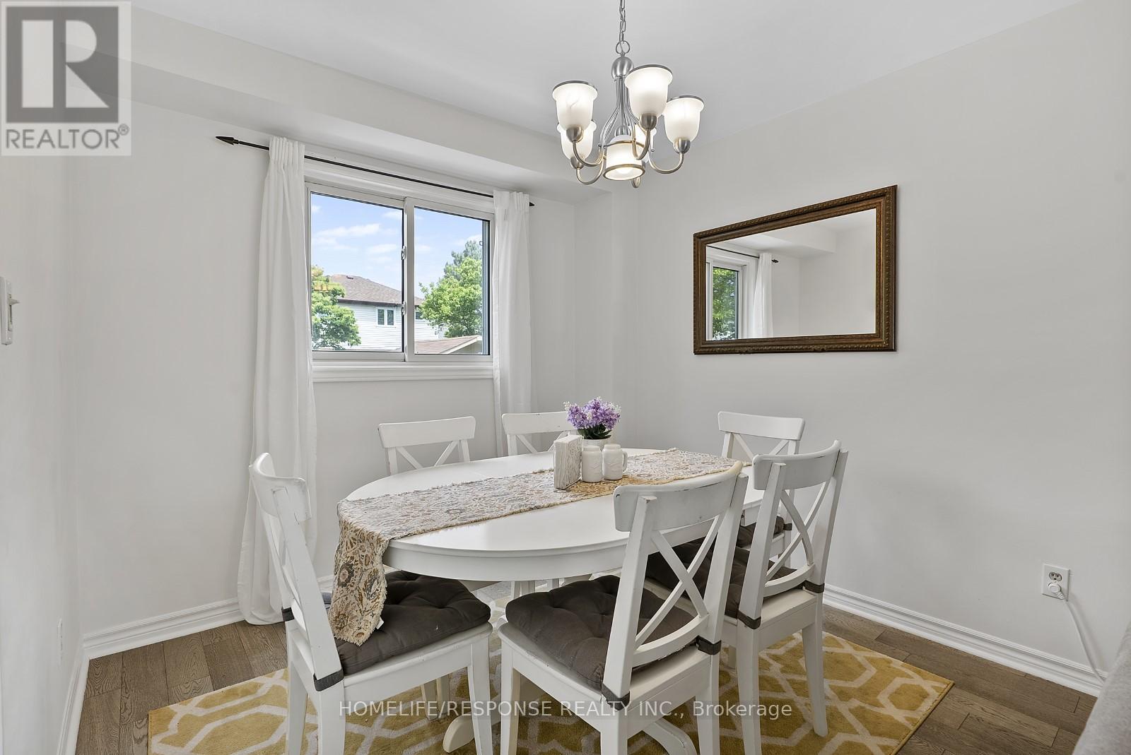 2101 Clipper Crescent, Burlington, Ontario  L7M 2P4 - Photo 9 - W12203386