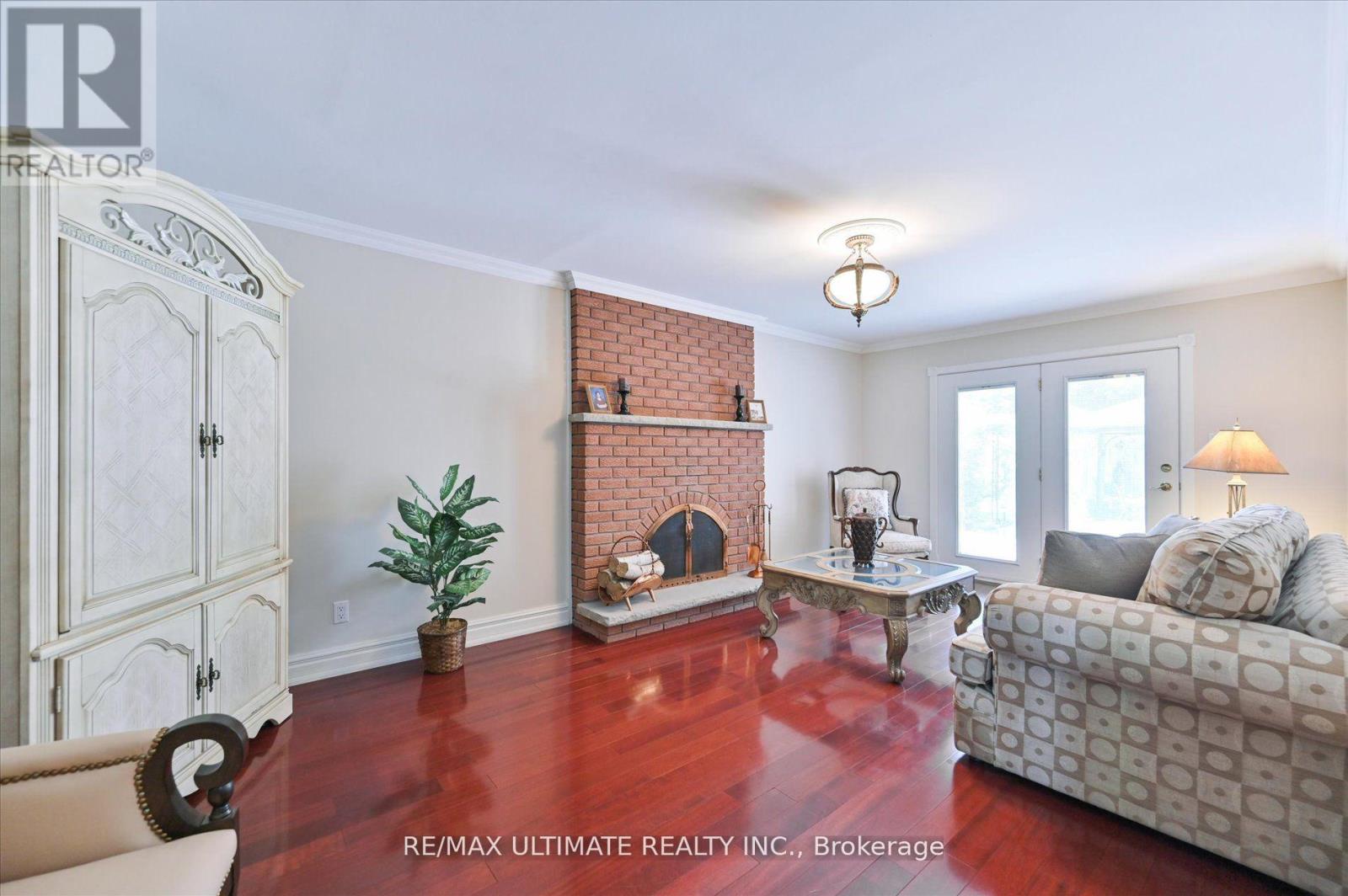 2321 Harcourt Crescent, Mississauga, Ontario  L4Y 3Y7 - Photo 10 - W12203391