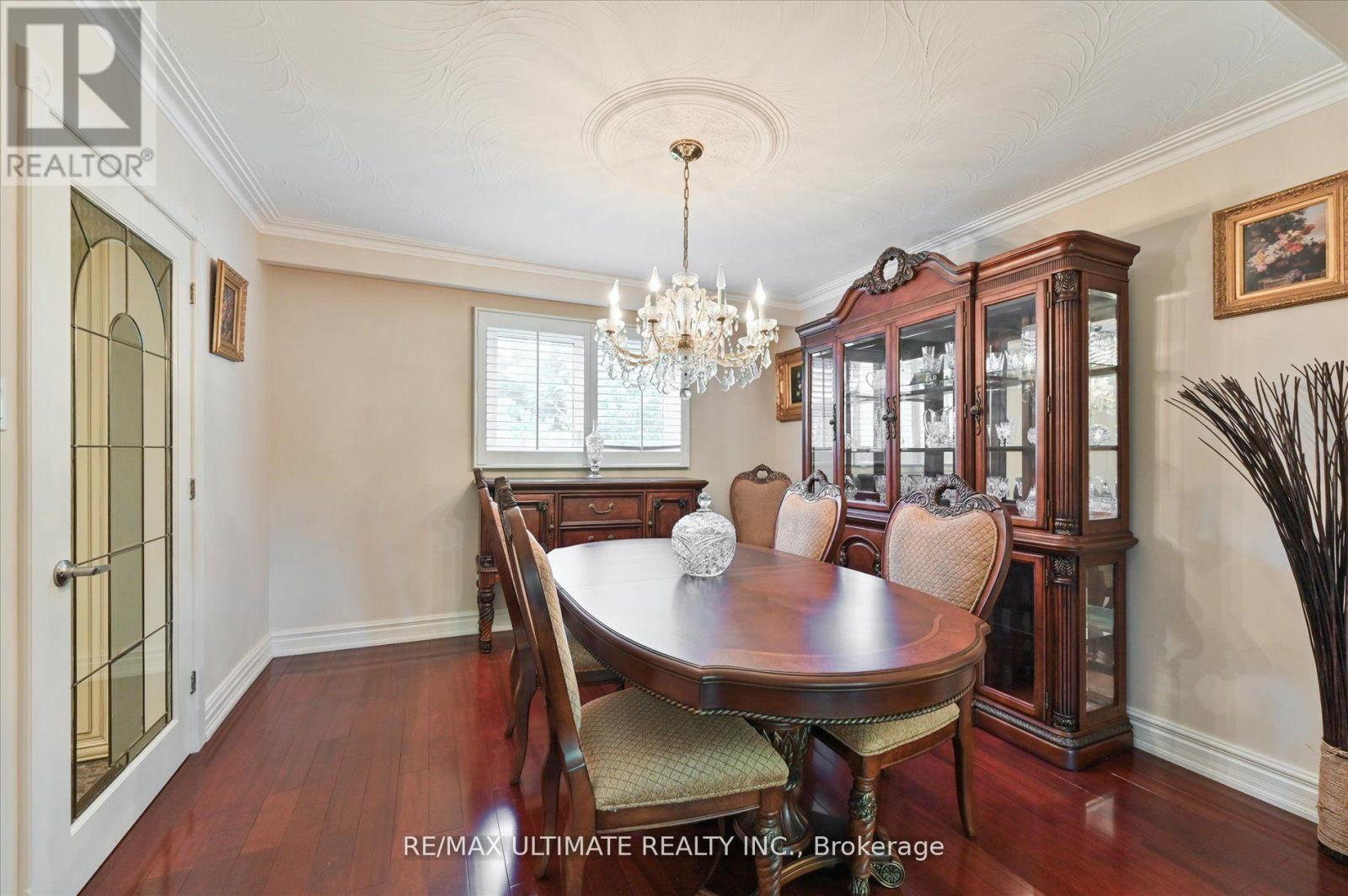 2321 Harcourt Crescent, Mississauga, Ontario  L4Y 3Y7 - Photo 7 - W12203391