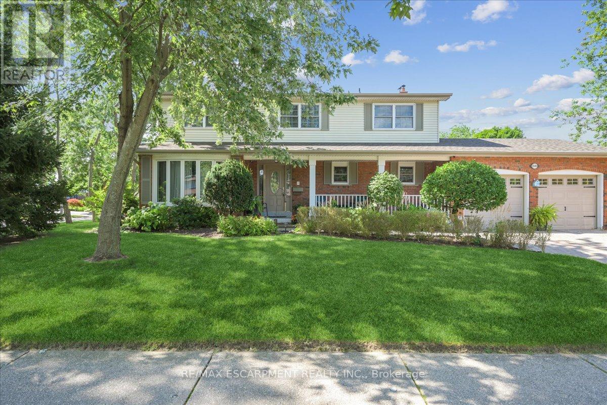 1580 Woodeden Drive, Mississauga, Ontario  L5H 3S5 - Photo 2 - W12203461