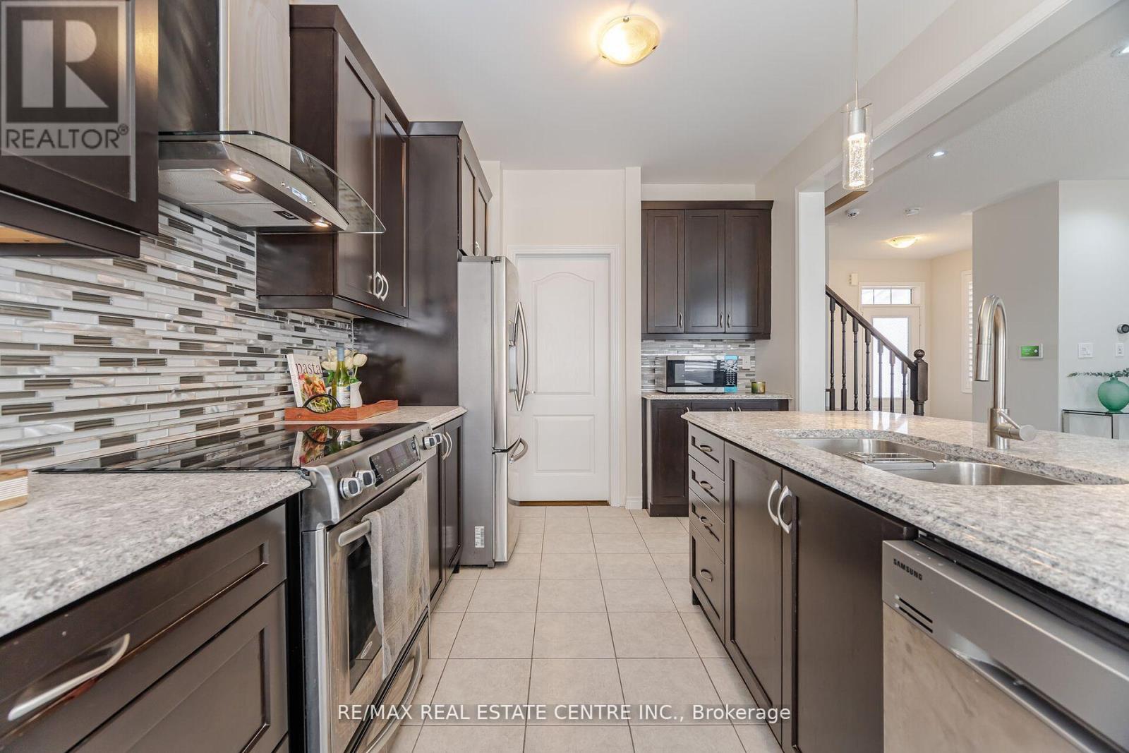 48 Enford Crescent, Brampton, Ontario  L7A 4C7 - Photo 17 - W12203465