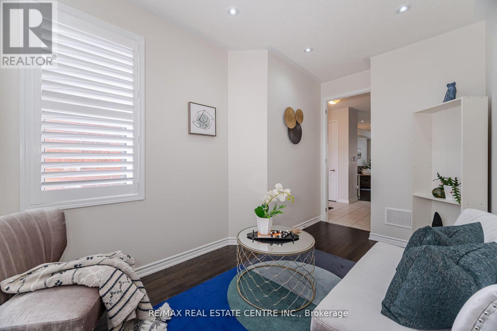 48 Enford Crescent, Brampton, Ontario  L7A 4C7 - Photo 7 - W12203465