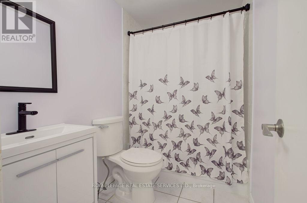11 Jacobs Square, Brampton (Northgate), Ontario  L6S 2M5 - Photo 11 - W12203478