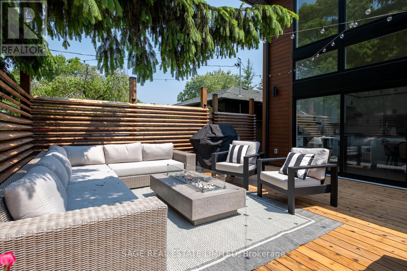 26 Wellesworth Drive, Toronto, Ontario  M9C 4P7 - Photo 22 - W12203492