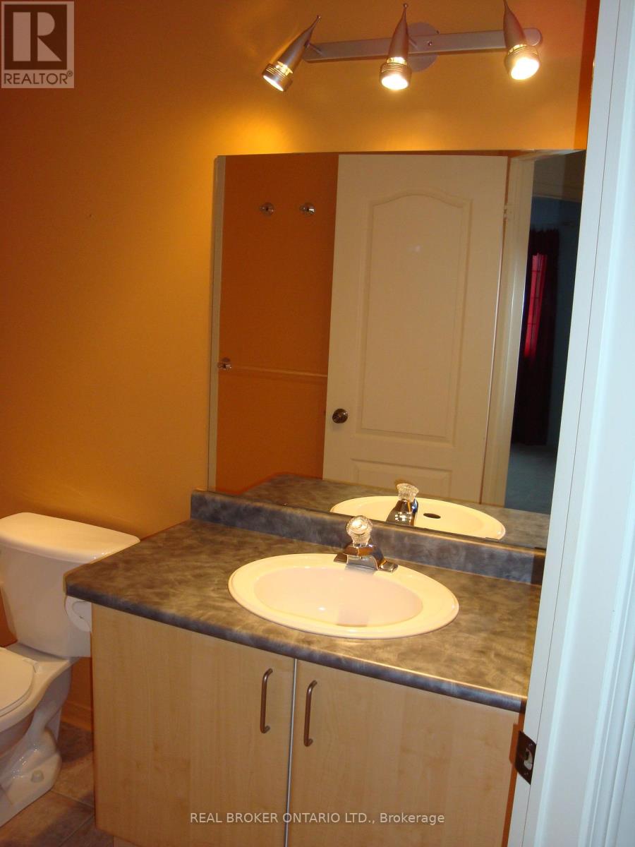 2069 Glenhampton Road, Oakville (Wm Westmount), Ontario  L6M 3W9 - Photo 13 - W12203513