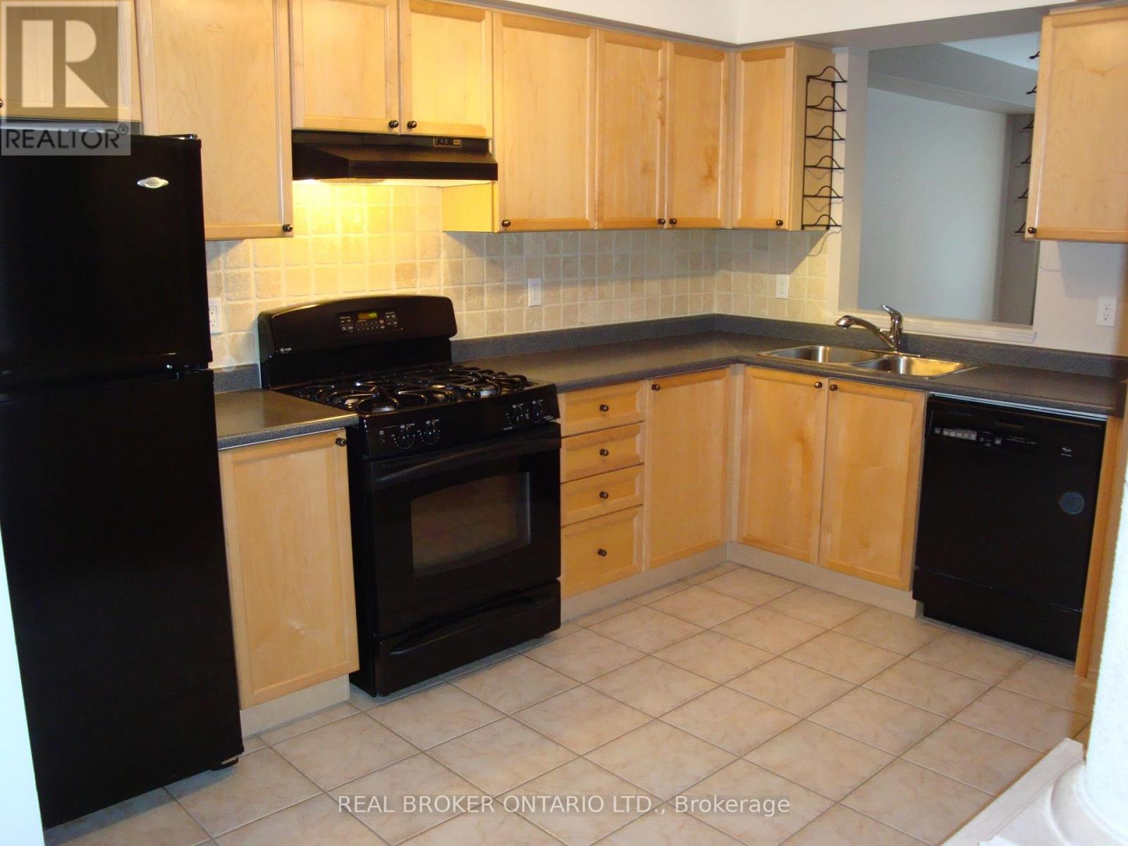 Property at 2069 GLENHAMPTON ROAD image 4