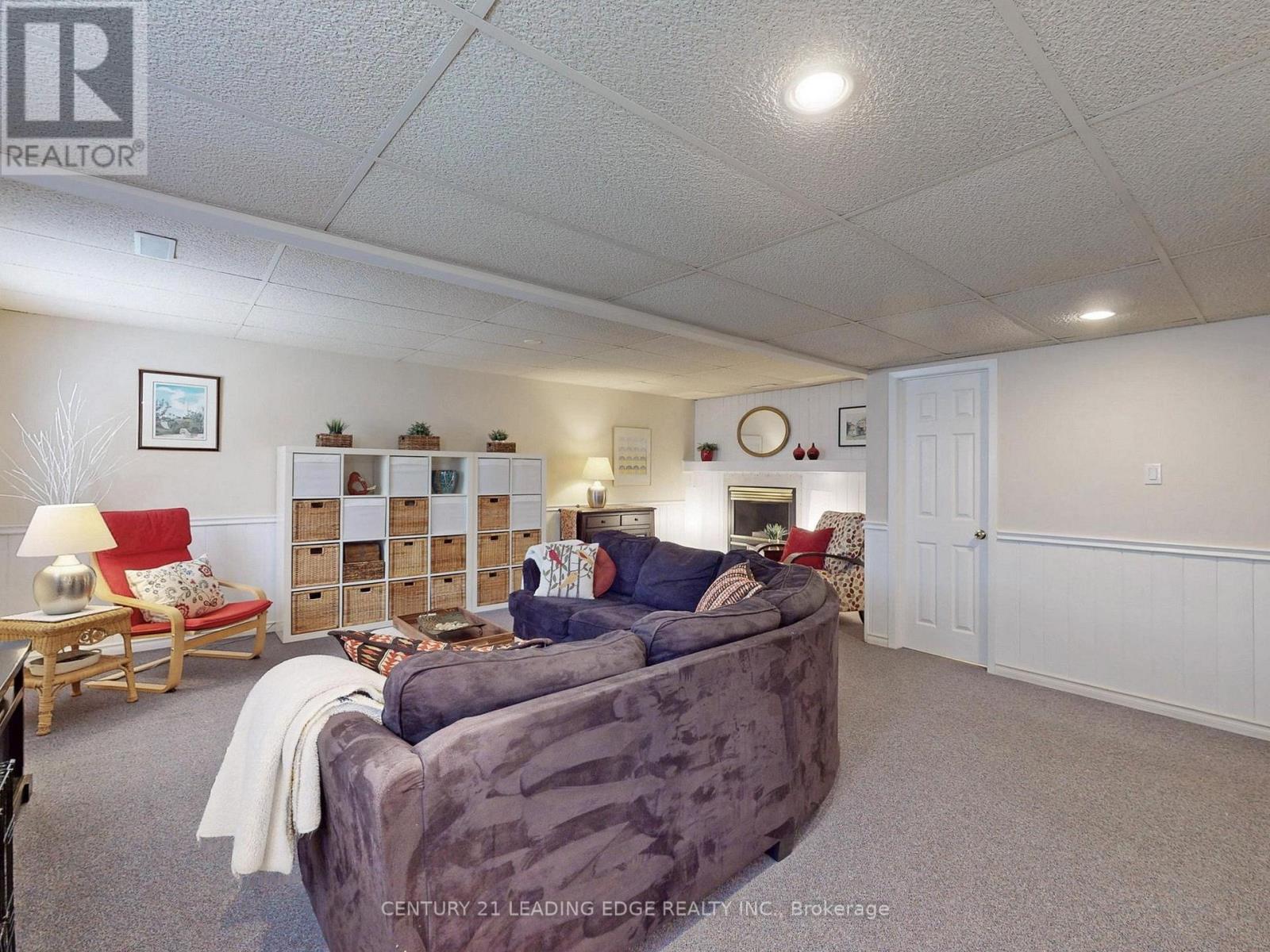 211 Diefenbaker Drive, Woodstock, Ontario  N4S 8K1 - Photo 35 - X12203361