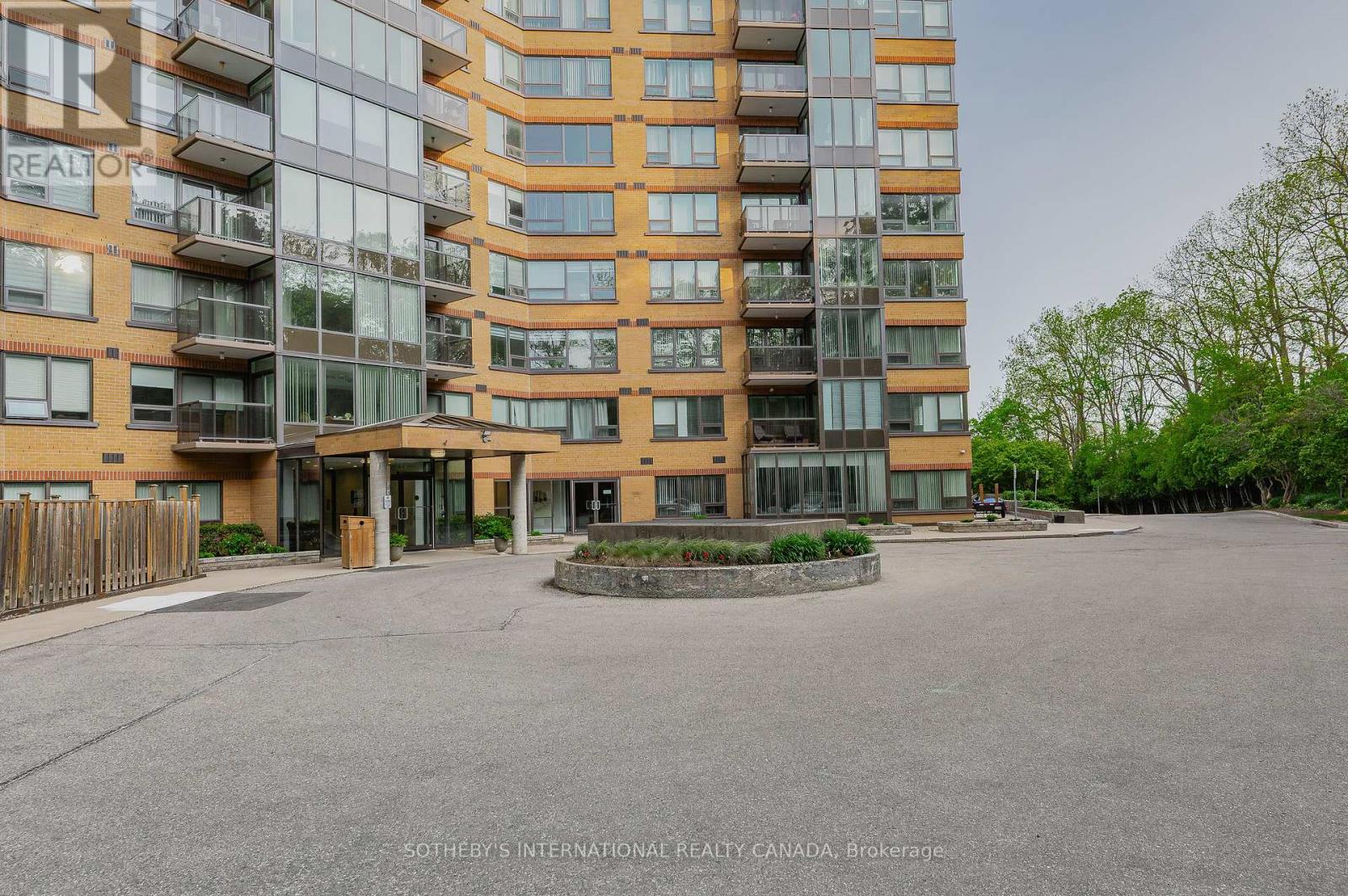 Property at 1003 - 237 KING STREET W image 5