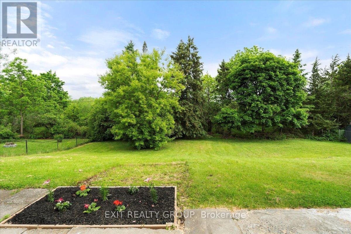 220 Pine Street, Belleville, Ontario  K8N 2N4 - Photo 4 - X12202352