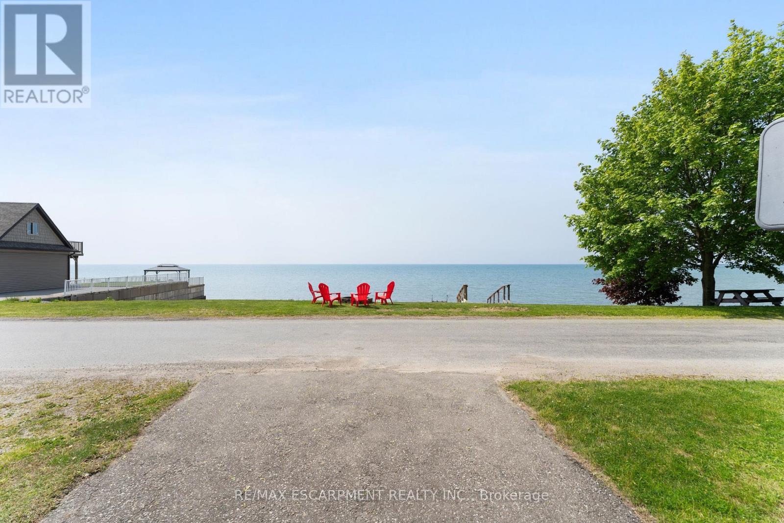 Property at 1351 LAKESHORE ROAD image 3