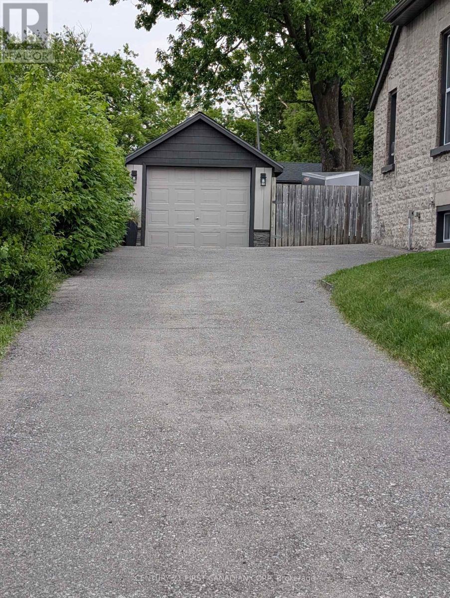 366 Salisbury Street, London East, Ontario  N5Y 3B1 - Photo 5 - X12196859