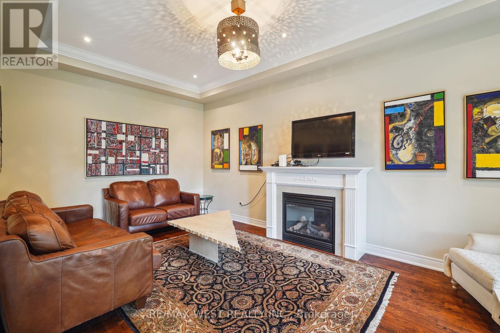 160 Townsgate Drive, Vaughan, Ontario  L4J 8J5 - Photo 6 - N12199508