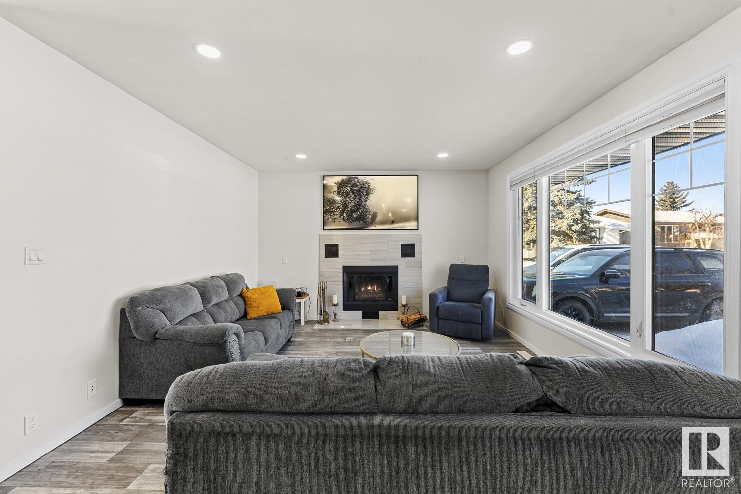 Property at 4219 50A AV image 4