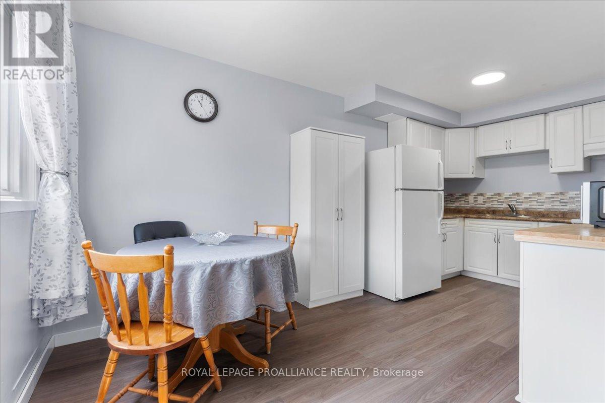 12 - 15 Tracey Park Drive, Belleville, Ontario  K8P 4R4 - Photo 7 - X12203564