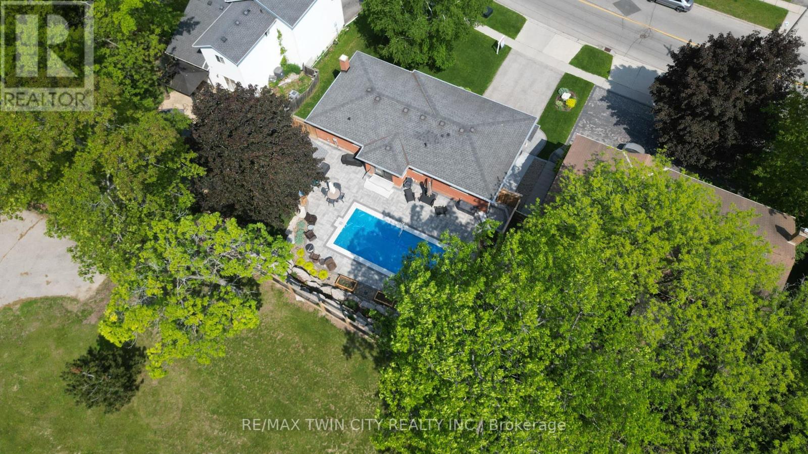 Property at 207 GRAND RIDGE DRIVE image 5