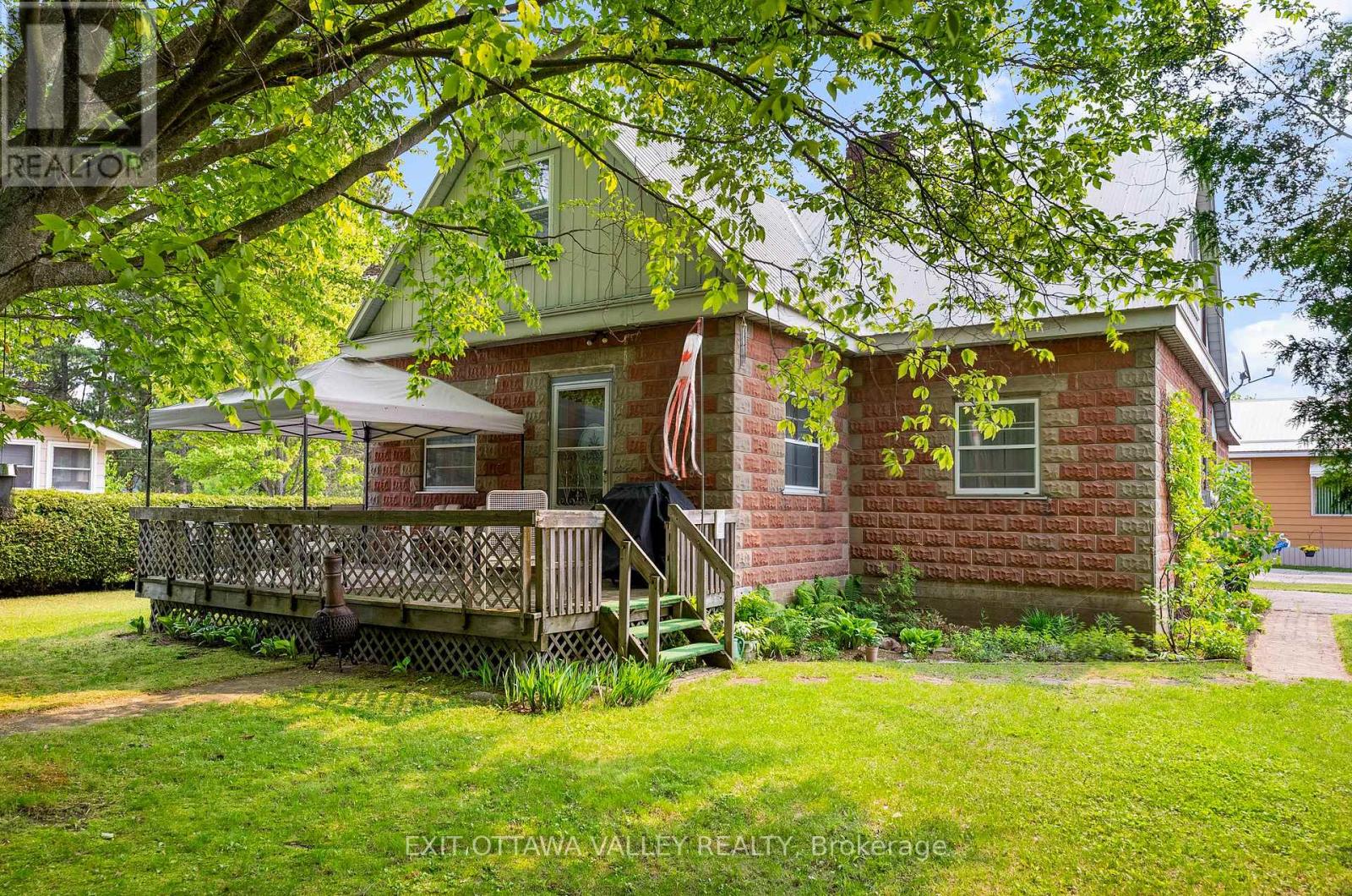 117 Bay Street W, Madawaska Valley, Ontario  K0J 1B0 - Photo 4 - X12197627