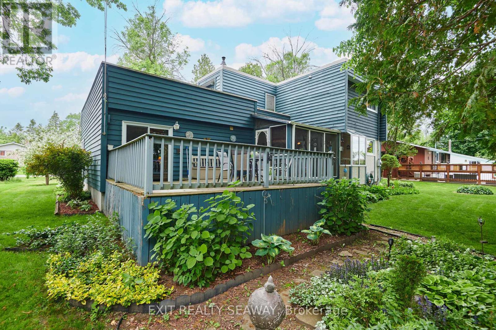 38 Spruce Street, South Stormont, Ontario  K0C 1M0 - Photo 27 - X12203552