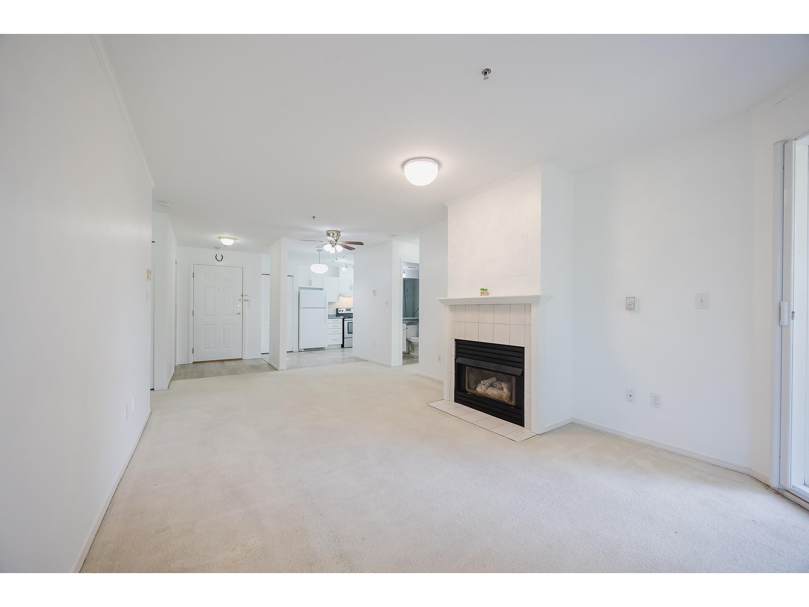 206 2962 Trethewey Street, Abbotsford, British Columbia  V2T 4M3 - Photo 14 - R2990896
