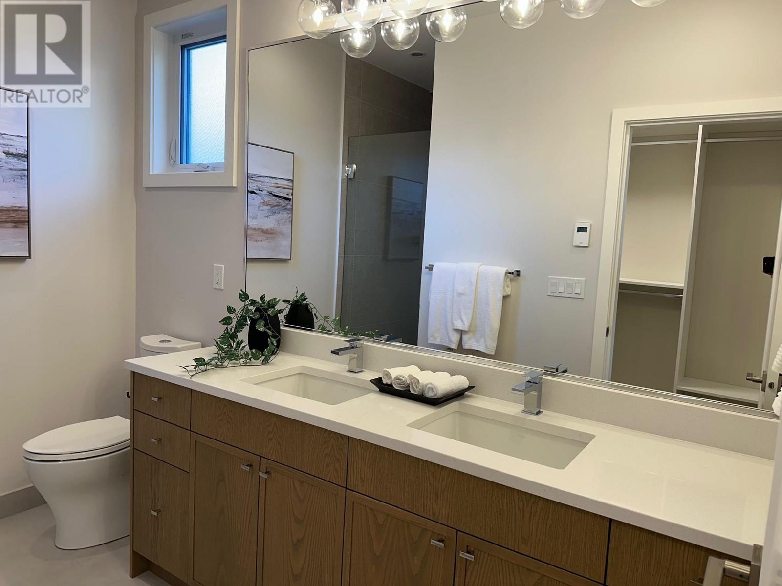 344 E 17th Street, North Vancouver, British Columbia  V7L 2V9 - Photo 18 - R3009305