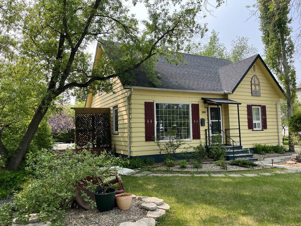 106 Memorial Avenue S, Russell, Manitoba