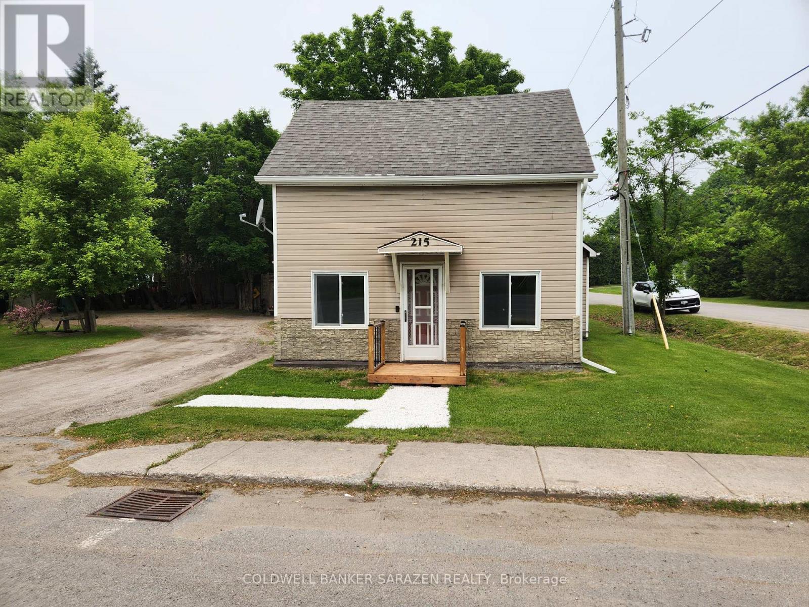215 DIVISION STREET S, McNab/Braeside, Ontario