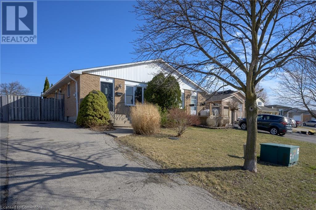 Property at 82 LAMPMAN Crescent image 1