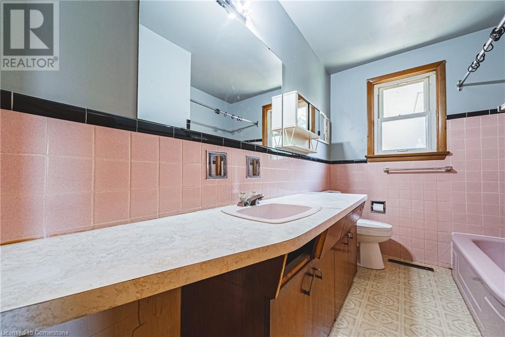 340 West 5th Street, Hamilton, Ontario  L9C 3P3 - Photo 12 - 40734171