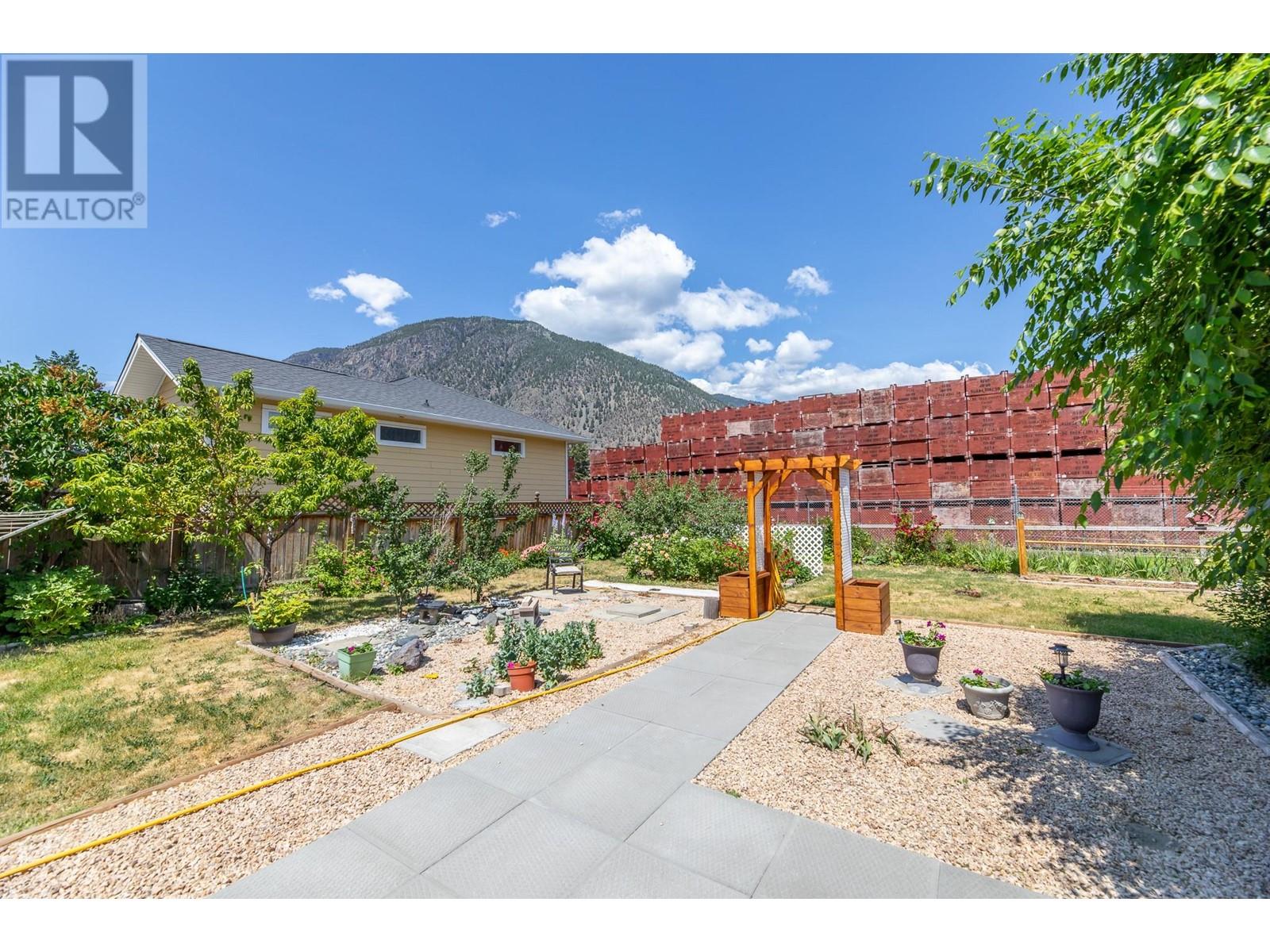 506 10th Avenue, Keremeos, British Columbia  V0X 1N3 - Photo 31 - 10340891