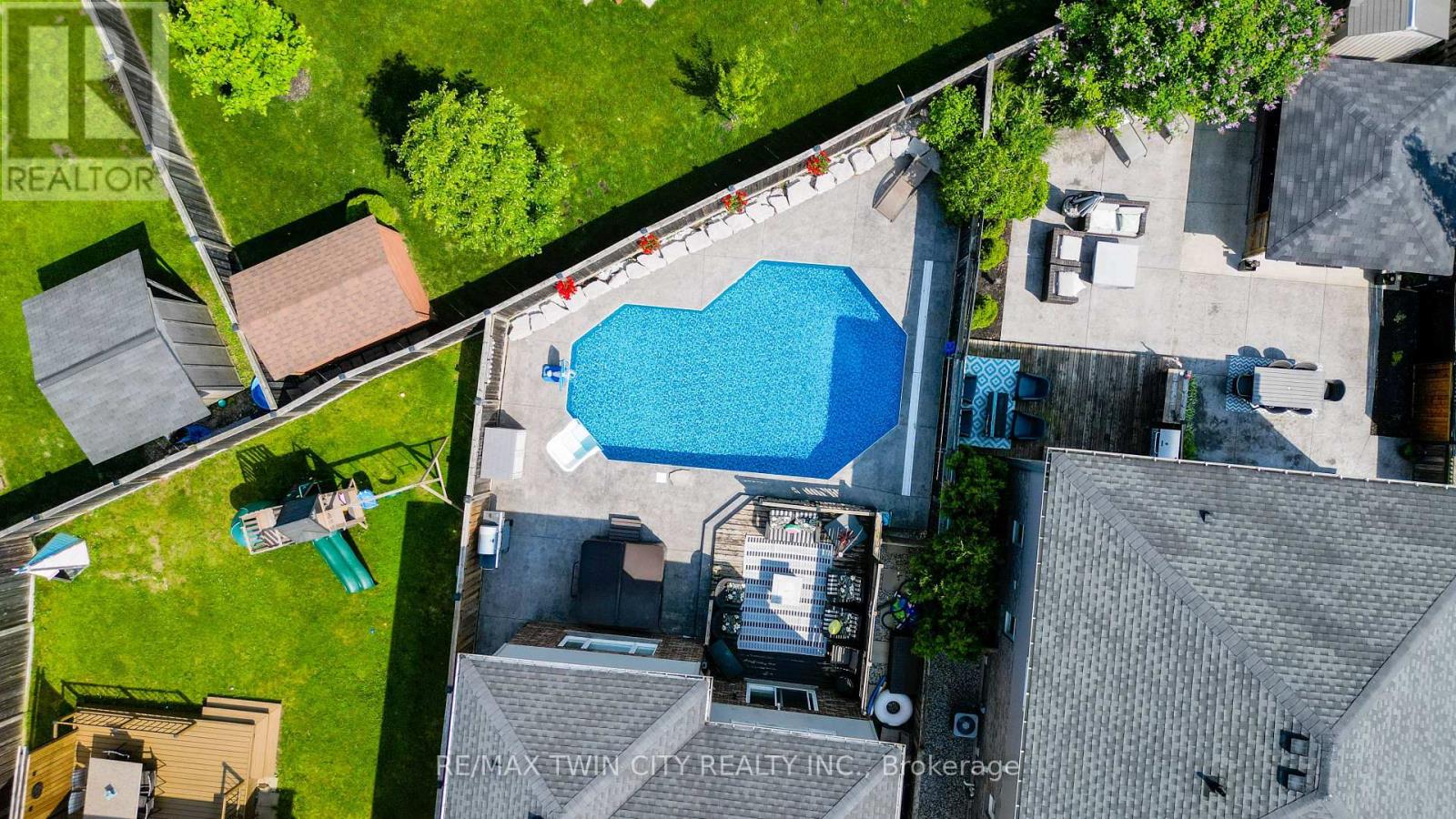 354 Salisbury Avenue, Cambridge, Ontario  N1S 0A2 - Photo 35 - X12198851