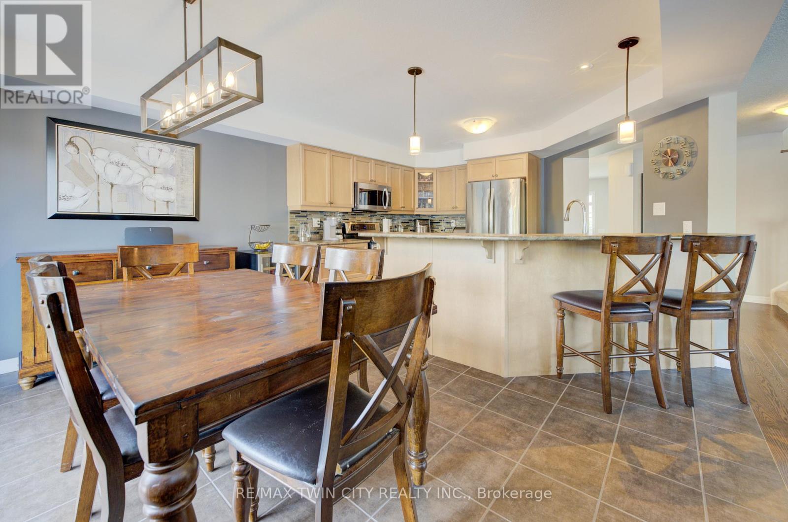 354 Salisbury Avenue, Cambridge, Ontario  N1S 0A2 - Photo 13 - X12198851