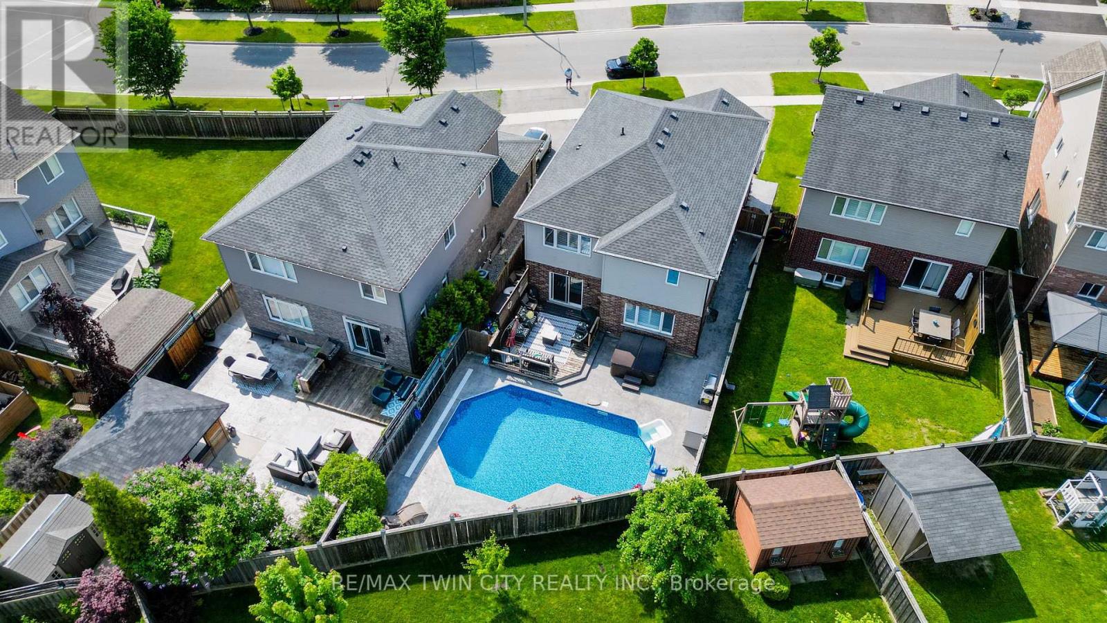 354 Salisbury Avenue, Cambridge, Ontario  N1S 0A2 - Photo 34 - X12198851
