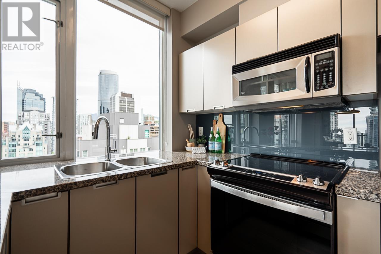 Ph3 1082 Seymour Street, Vancouver, British Columbia  V6B 1X9 - Photo 11 - R3010102