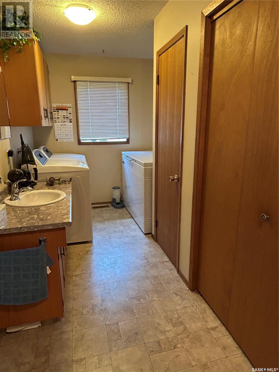 318 3rd Avenue, Alameda, Saskatchewan  S0C 0A0 - Photo 26 - SK008677