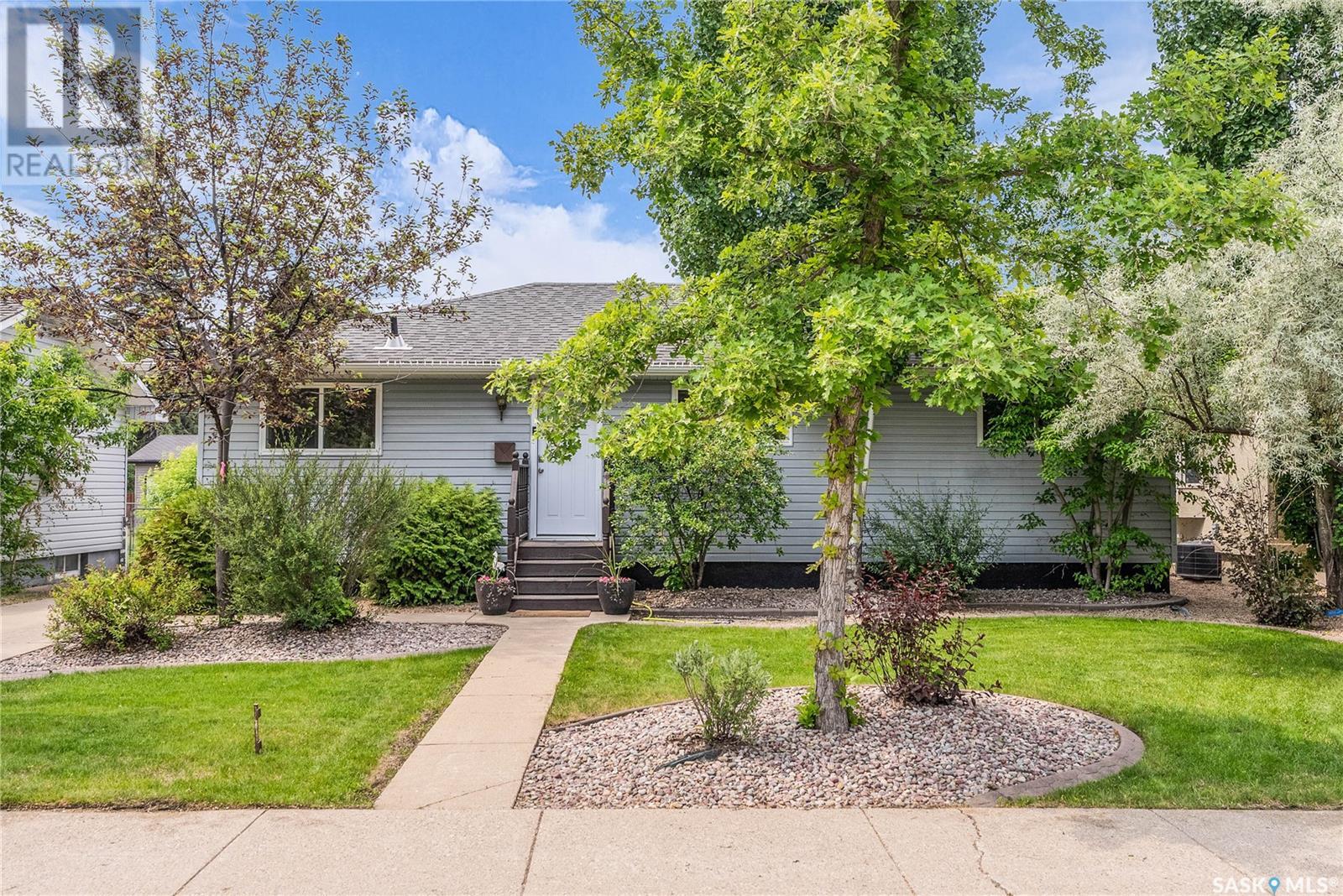 2522 York Avenue, Saskatoon, Saskatchewan  S7J 1J7 - Photo 1 - SK008601