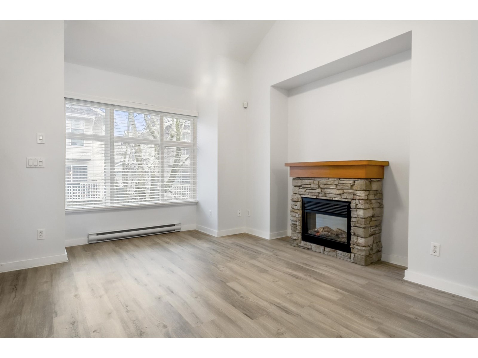Property at 4 7179 201 STREET image 4
