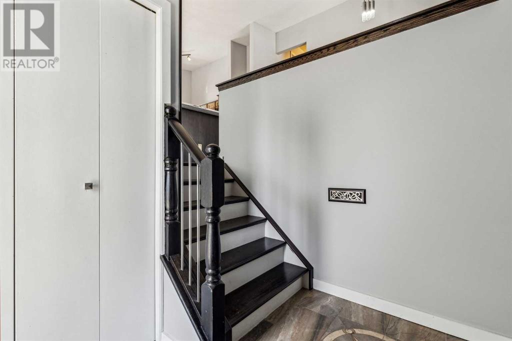 72 Hawkley Valley Road Nw, Calgary, Alberta  T3G 3B1 - Photo 3 - A2218766