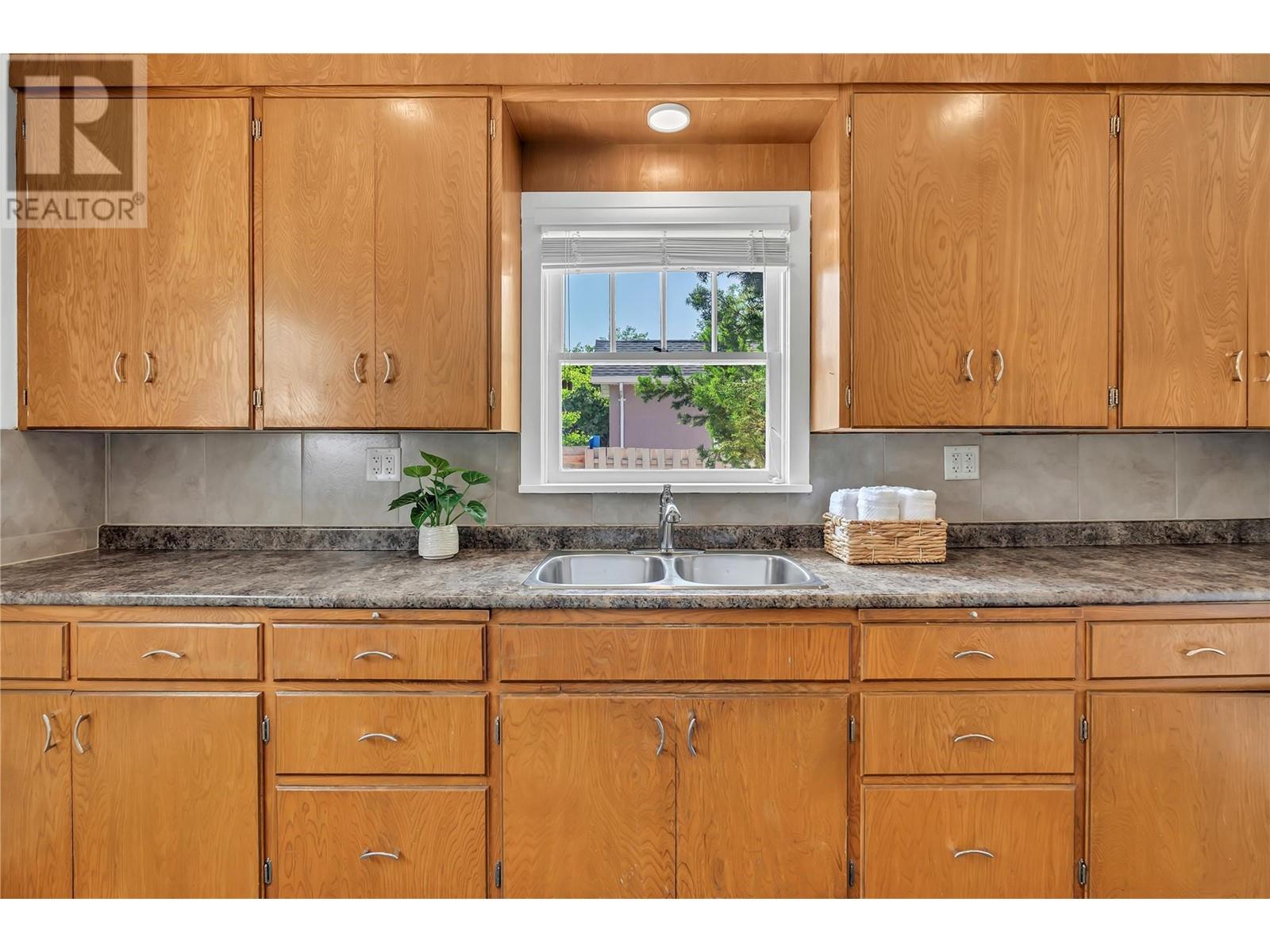 626 Winnipeg Street, Penticton, British Columbia  V2A 5M9 - Photo 14 - 10349720