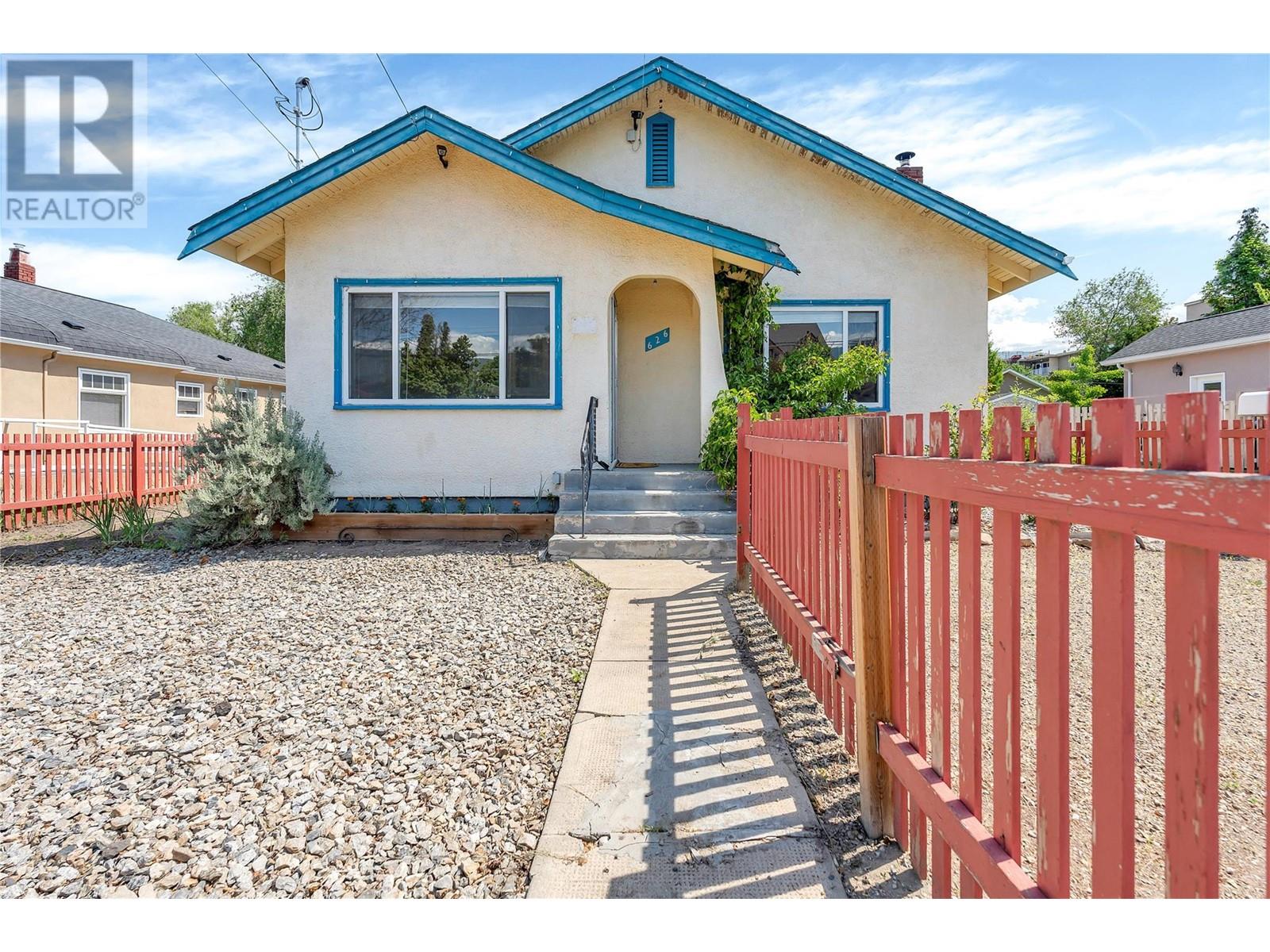 626 Winnipeg Street, Penticton, British Columbia  V2A 5M9 - Photo 2 - 10349720