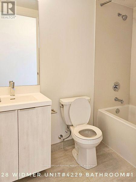 4229 - 28 Widmer Street, Toronto, Ontario  M5V 2E7 - Photo 6 - C12203582