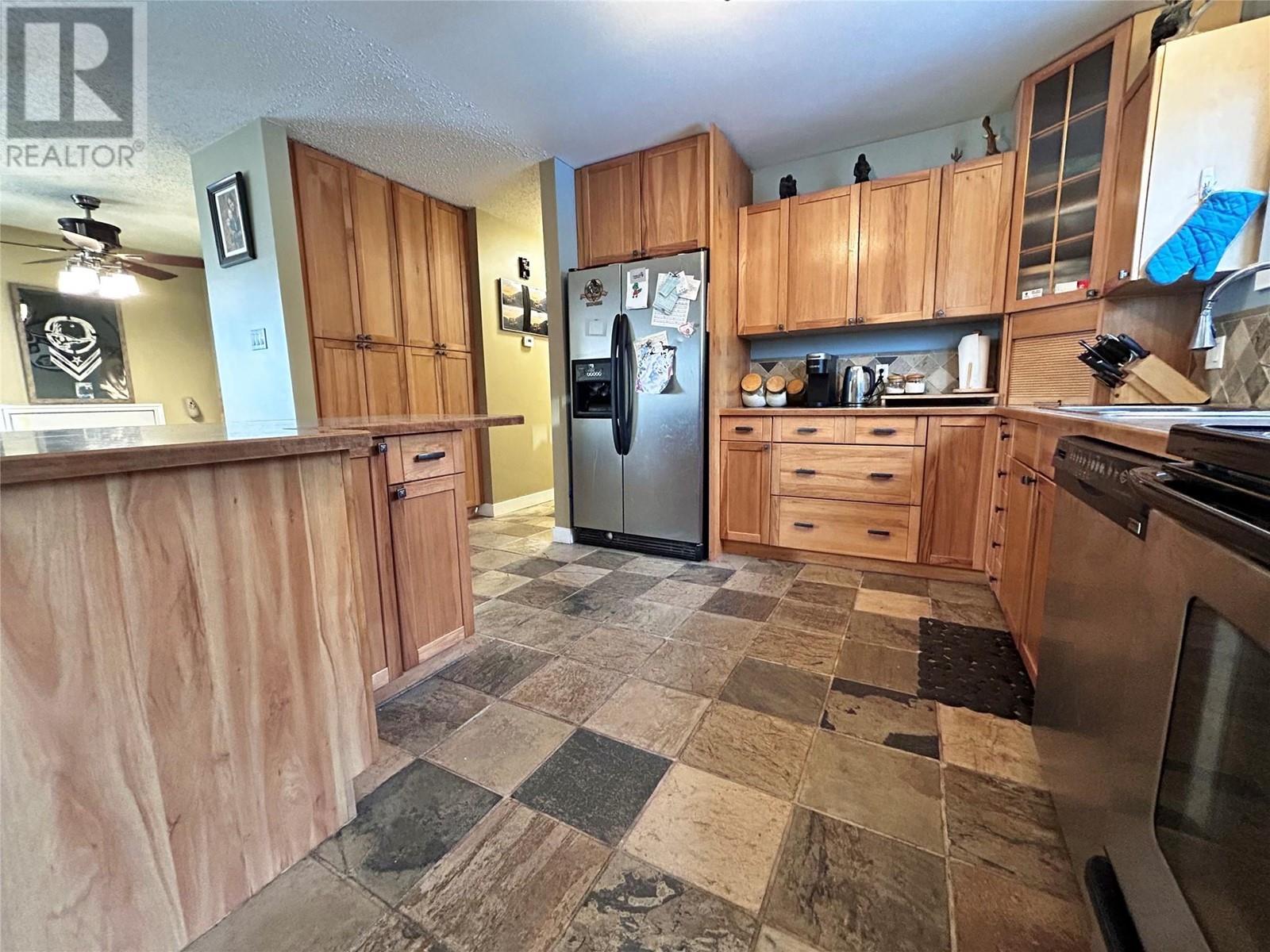 Property at 311 COTTONWOOD Avenue image 3