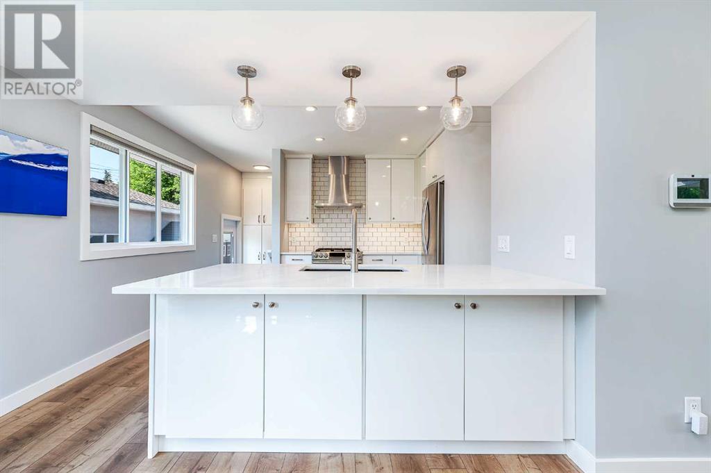 15 Gladys Ridge Road Sw, Calgary, Alberta  T3E 4H7 - Photo 14 - A2228692
