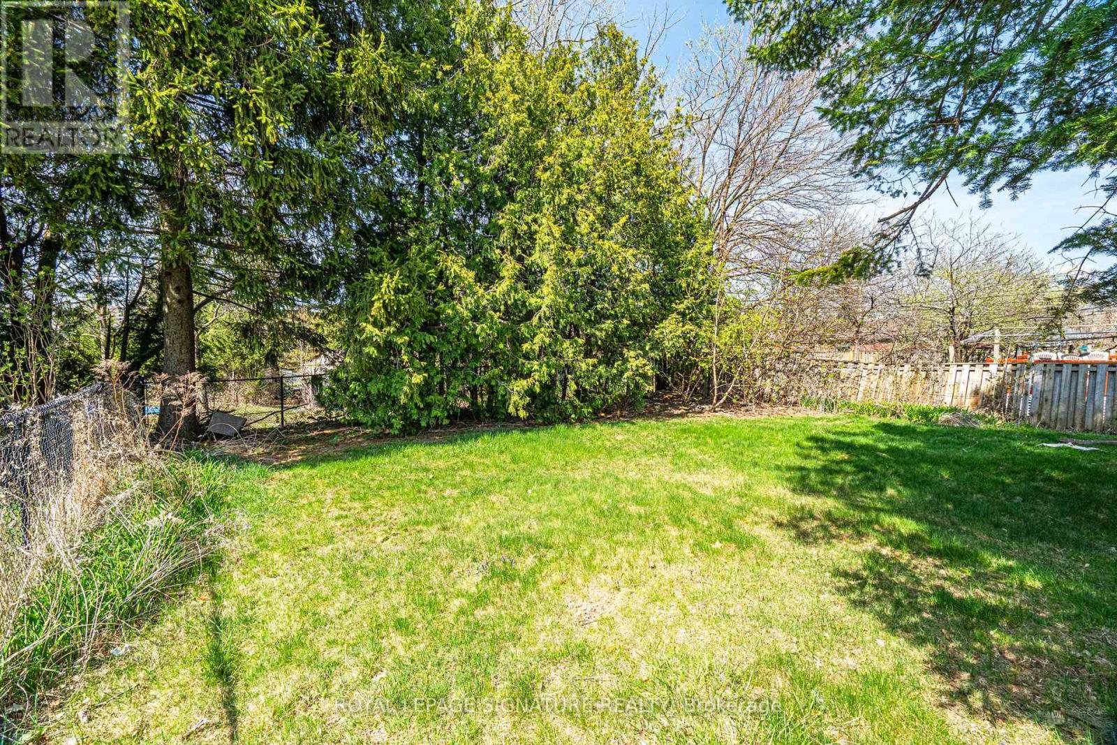 52 Medina Crescent, Toronto (Bendale), Ontario  M1K 4B7 - Photo 4 - E12203539