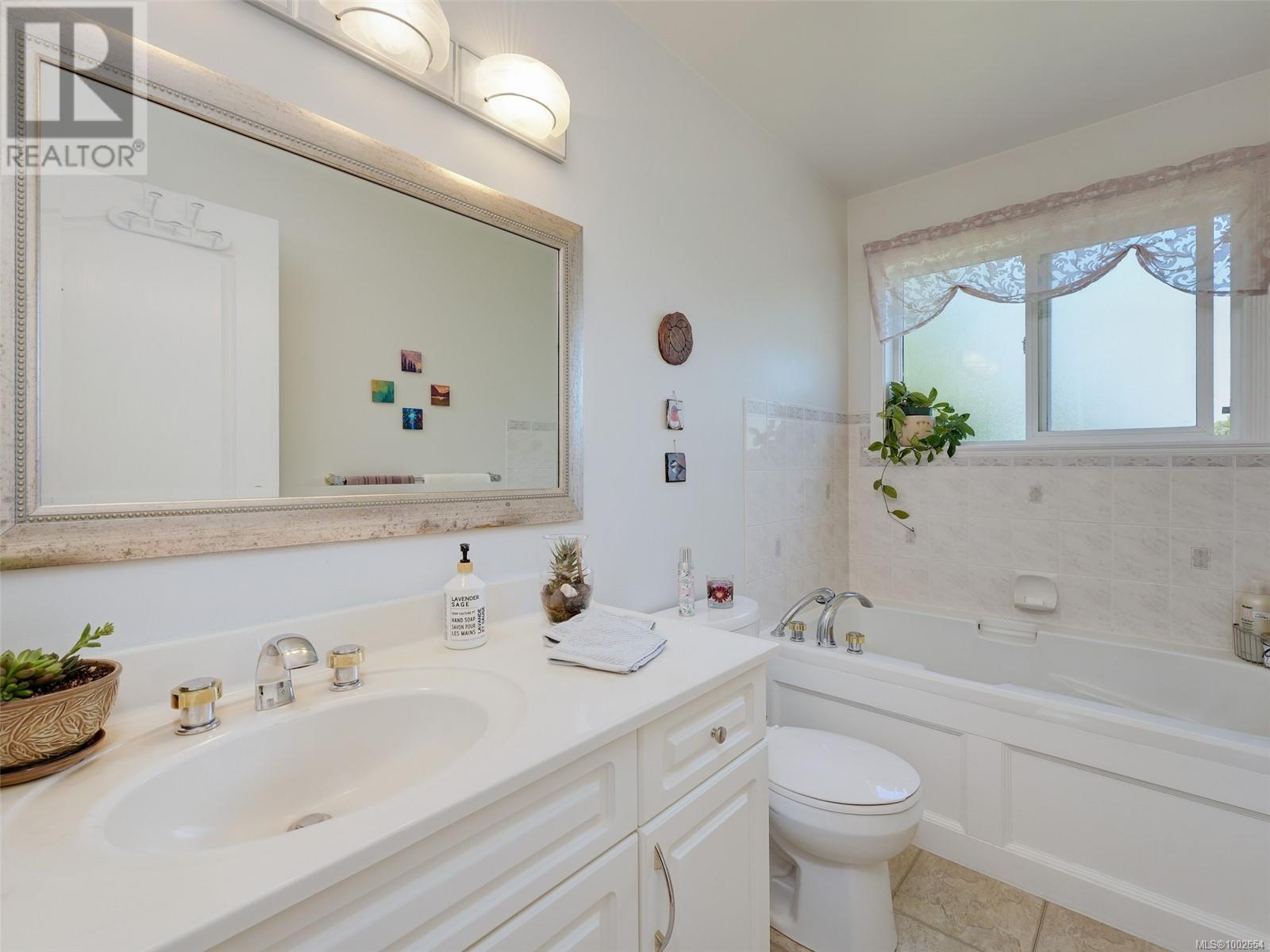 2538 Meadowland Dr, Central Saanich, British Columbia  V8Z 5P5 - Photo 19 - 1002654