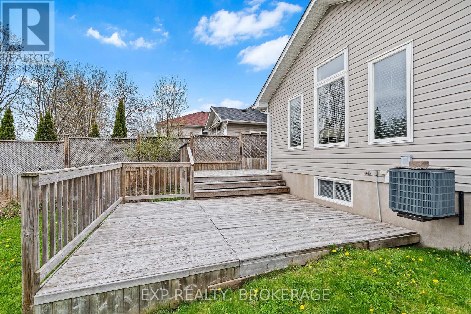 435 Fieldstone Drive, Kingston (Kingston East (Incl Barret Crt)), Ontario  K7K 7E2 - Photo 32 - X12203079