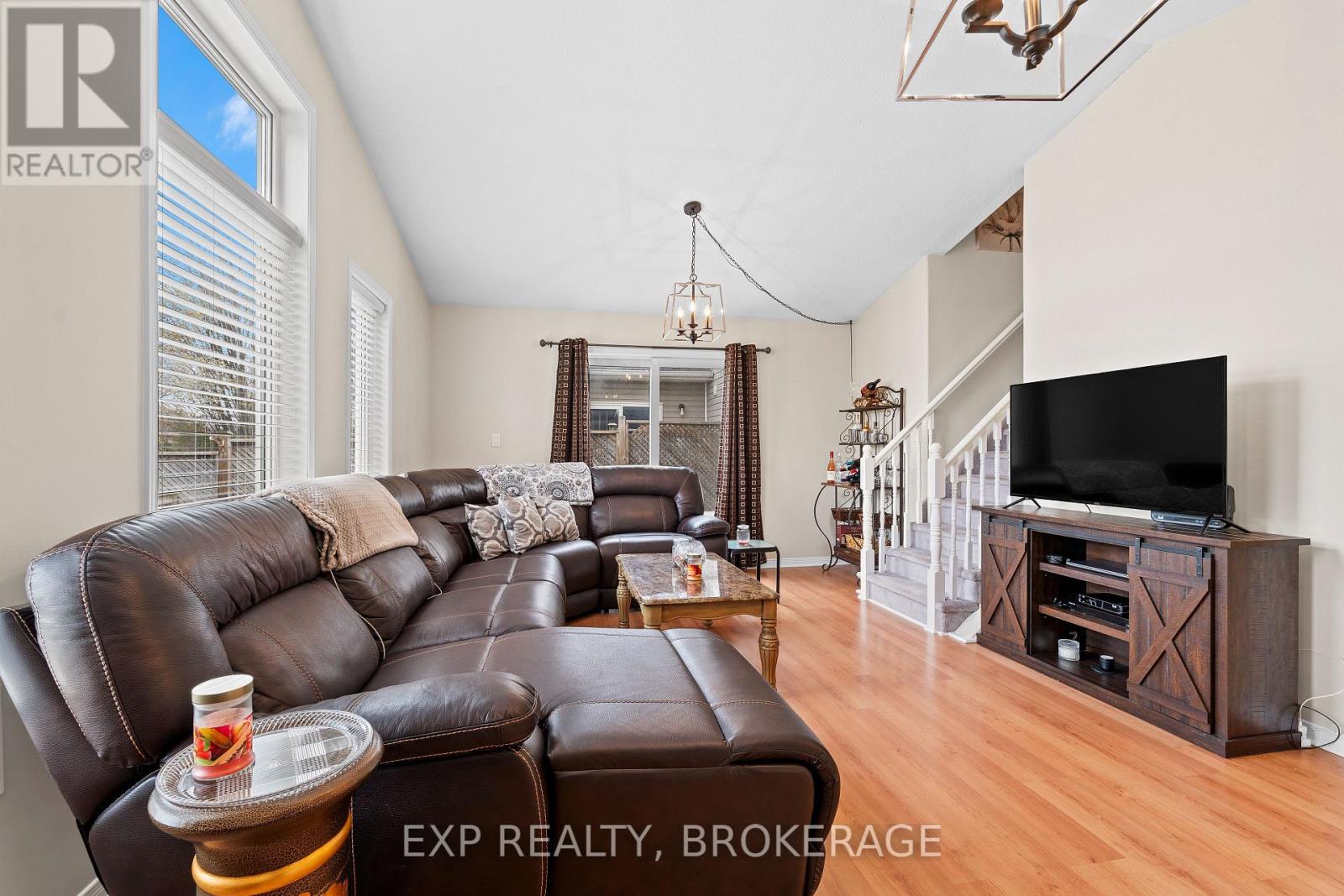 435 Fieldstone Drive, Kingston (Kingston East (Incl Barret Crt)), Ontario  K7K 7E2 - Photo 7 - X12203079