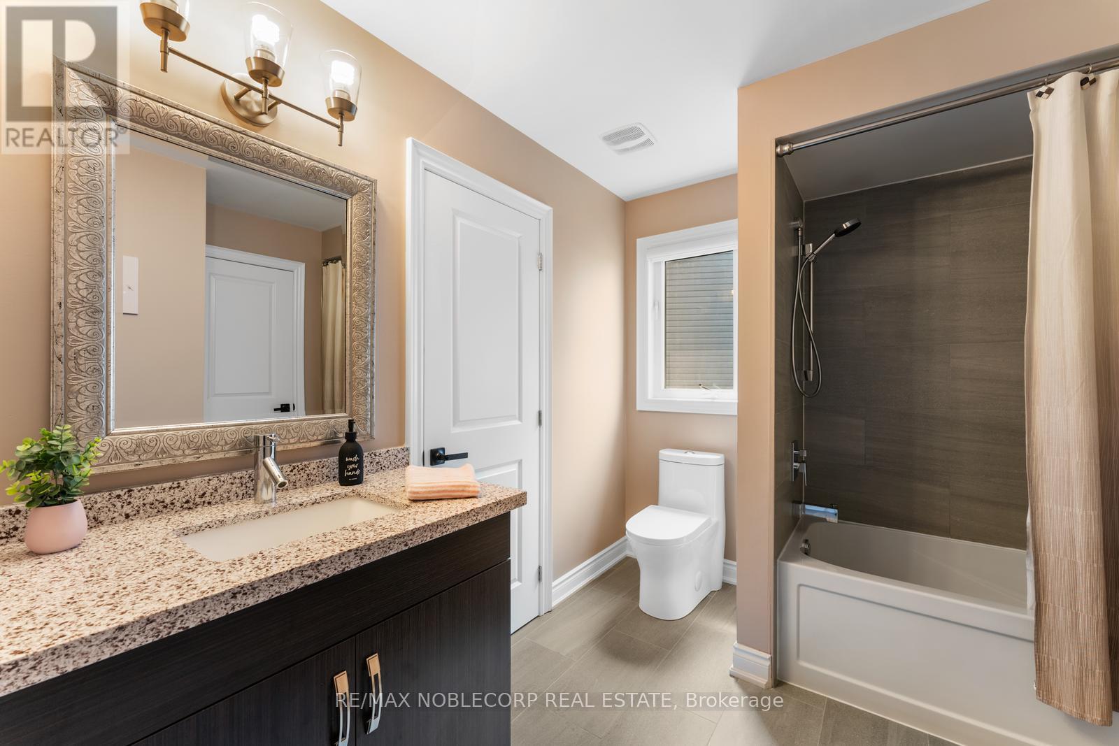 174 Strachan Trail, New Tecumseth, Ontario  M6J 2S9 - Photo 30 - N12203537