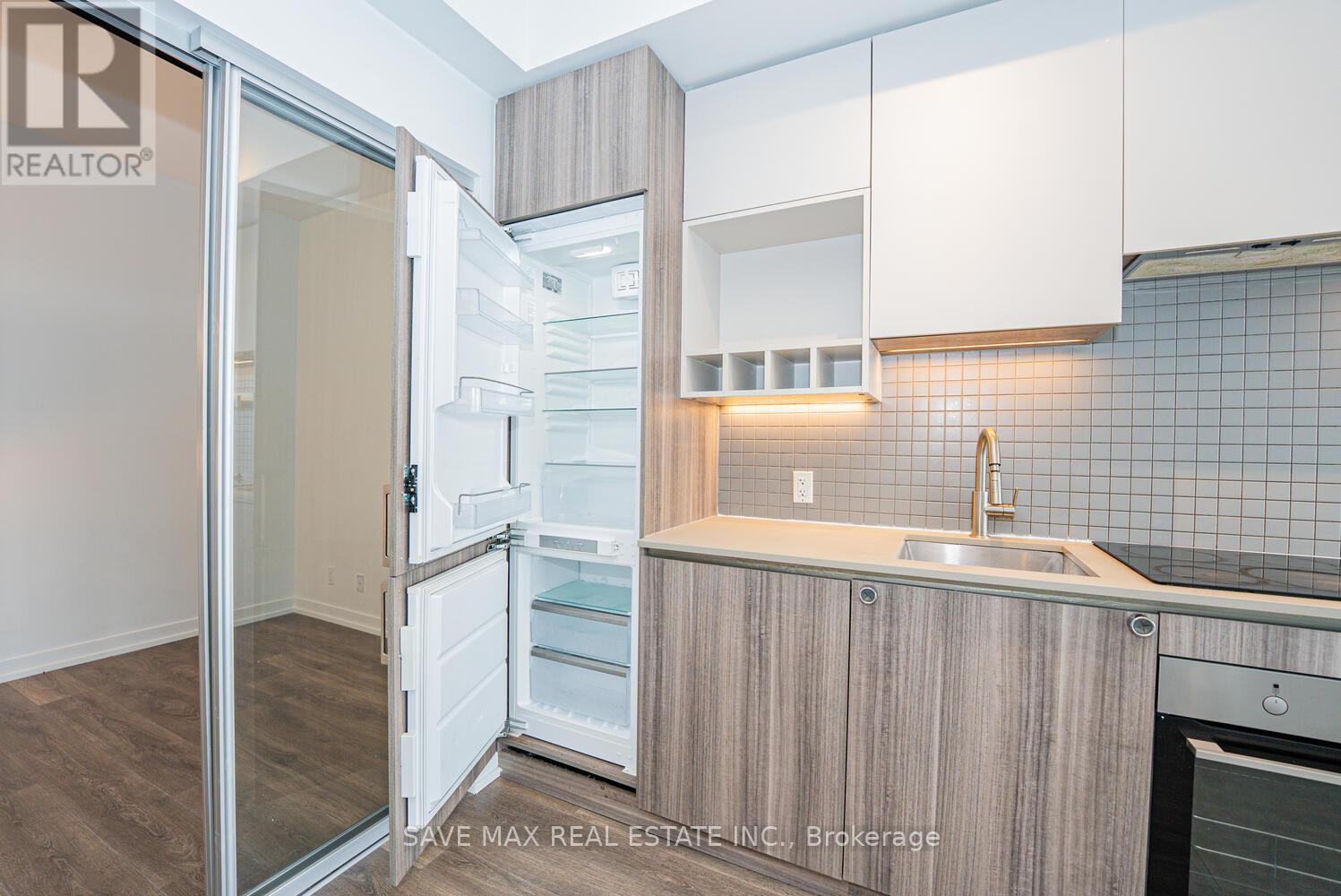 3807 - 5 Buttermill Avenue, Vaughan, Ontario  L4K 0J5 - Photo 13 - N12203567