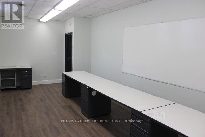 247 Main Street, Southwest Middlesex, Ontario  N0L 1M0 - Photo 13 - X12203614