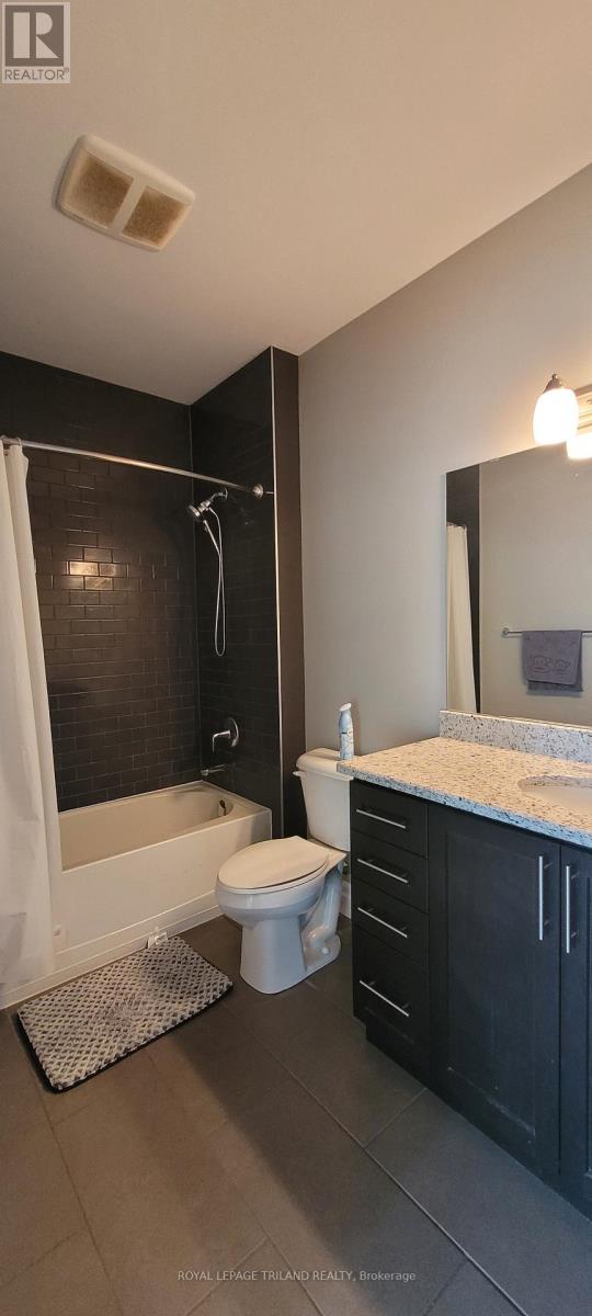 1008 - 240 Villagewalk Boulevard, London North, Ontario  N6G 0P6 - Photo 19 - X12203661
